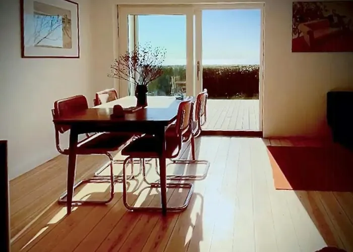 Hébergement de vacances Beachfront At With Sea View