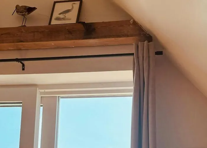 Beachfront At With Sea View Hébergement de vacances *