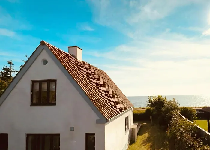 Beachfront At With Sea View Hébergement de vacances *